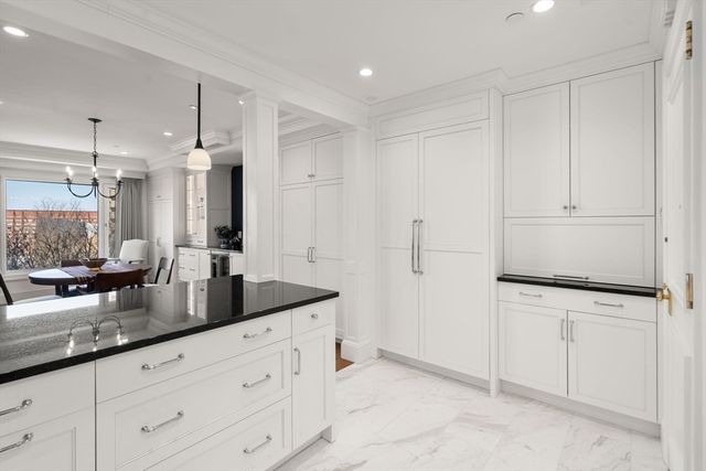 20 Rowes Wharf 701, Boston, MA 02110