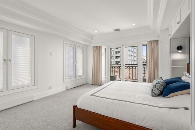 20 Rowes Wharf 701, Boston, MA 02110