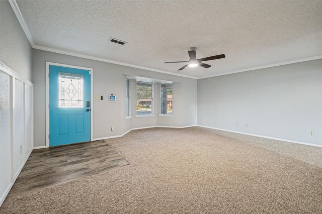 101 Sara Court, Collinsville, TX 76233