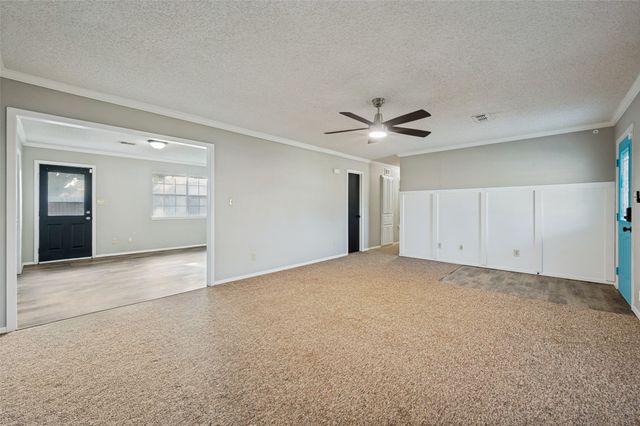 101 Sara Court, Collinsville, TX 76233