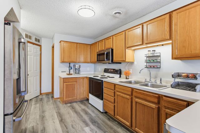 20571 Erin Court 66, Farmington, MN 55024