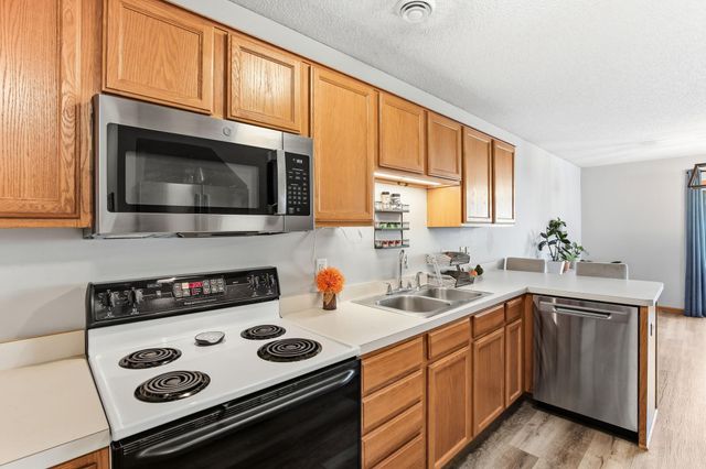 20571 Erin Court 66, Farmington, MN 55024