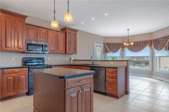 90 S Pond Court, Springboro, OH 45066
