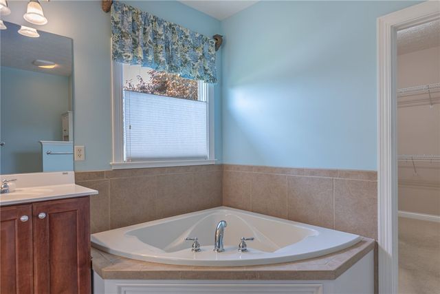 90 S Pond Court, Springboro, OH 45066