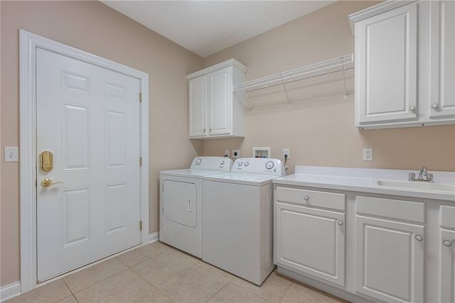 90 S Pond Court, Springboro, OH 45066