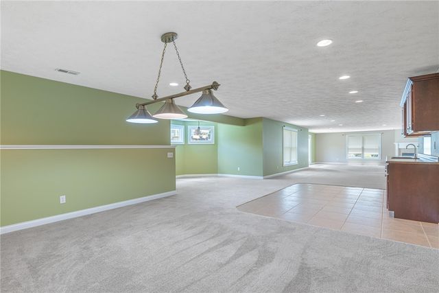 90 S Pond Court, Springboro, OH 45066