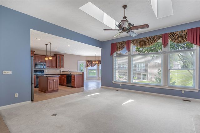 90 S Pond Court, Springboro, OH 45066