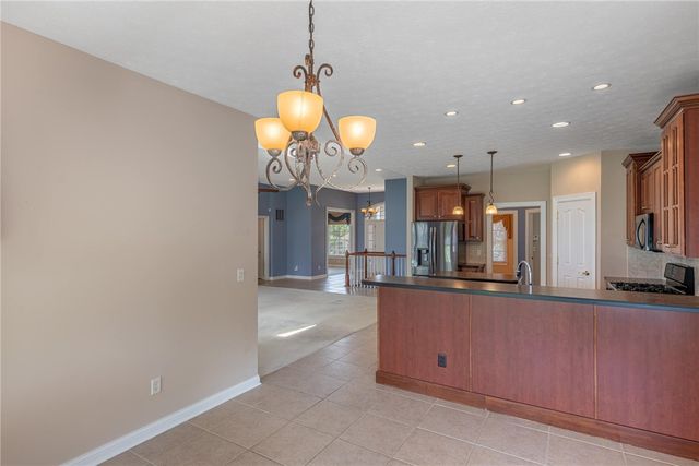 90 S Pond Court, Springboro, OH 45066