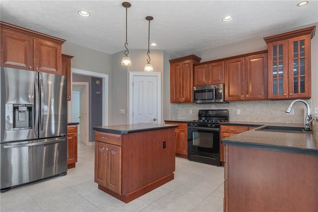 90 S Pond Court, Springboro, OH 45066