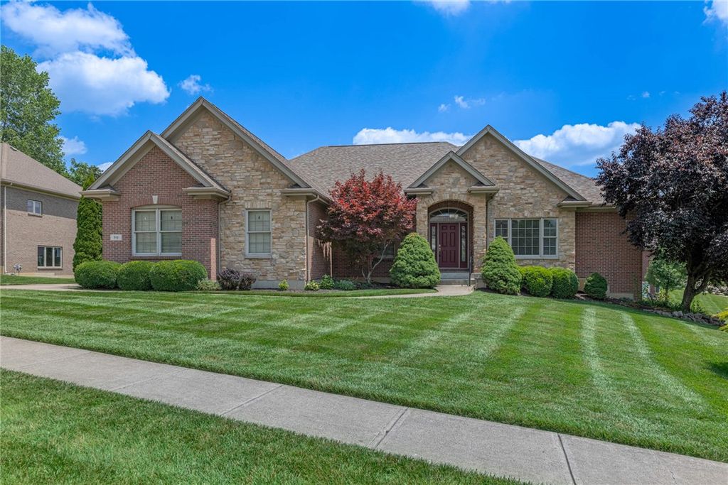 90 S Pond Court, Springboro, OH 45066