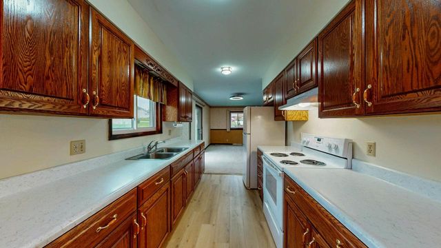 521 W Ryder STREET, Jefferson, WI 53549