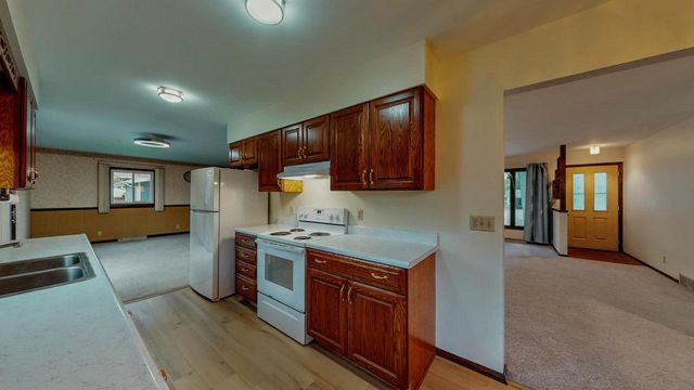 521 W Ryder STREET, Jefferson, WI 53549