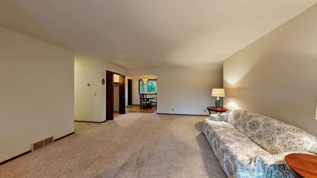 521 W Ryder STREET, Jefferson, WI 53549