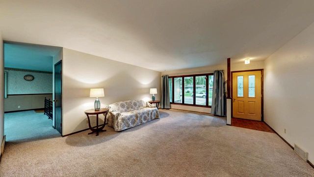 521 W Ryder STREET, Jefferson, WI 53549