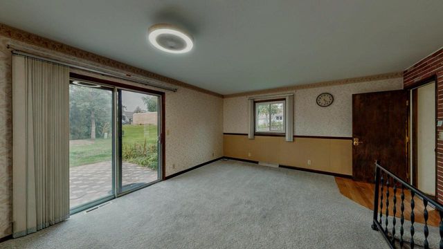 521 W Ryder STREET, Jefferson, WI 53549
