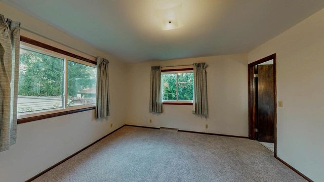 521 W Ryder STREET, Jefferson, WI 53549