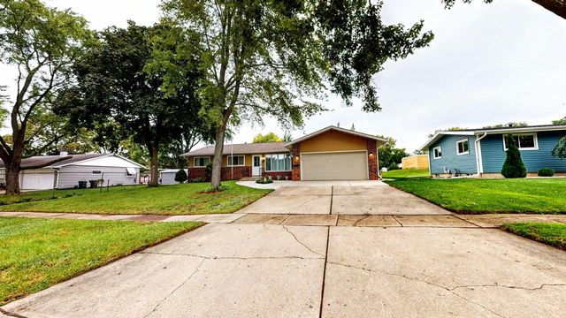 521 W Ryder STREET, Jefferson, WI 53549