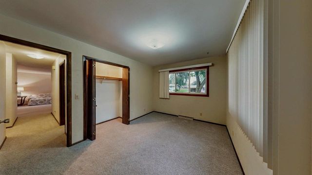 521 W Ryder STREET, Jefferson, WI 53549