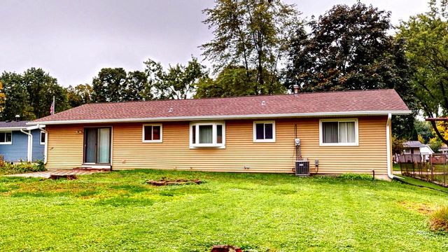 521 W Ryder STREET, Jefferson, WI 53549