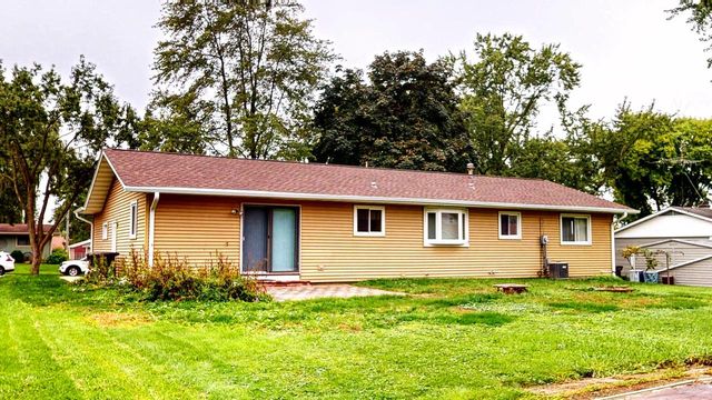 521 W Ryder STREET, Jefferson, WI 53549