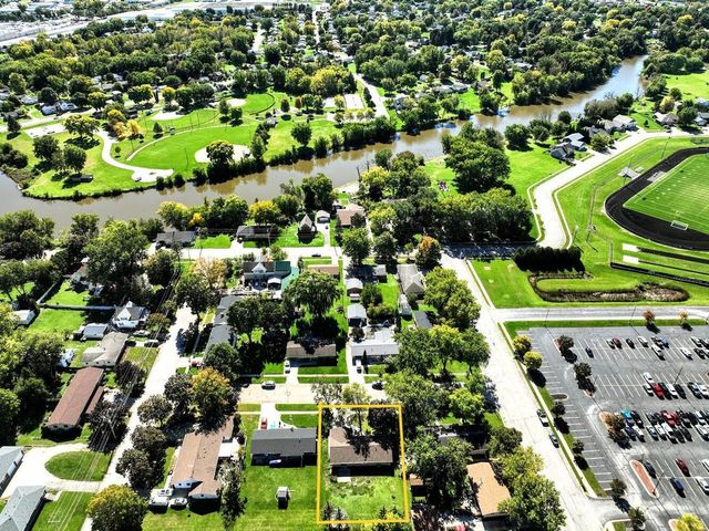521 W Ryder STREET, Jefferson, WI 53549