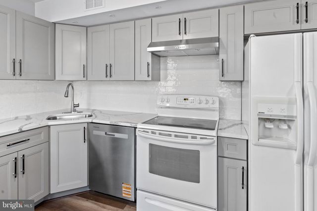 2724 ASH ST, Philadelphia, PA 19137