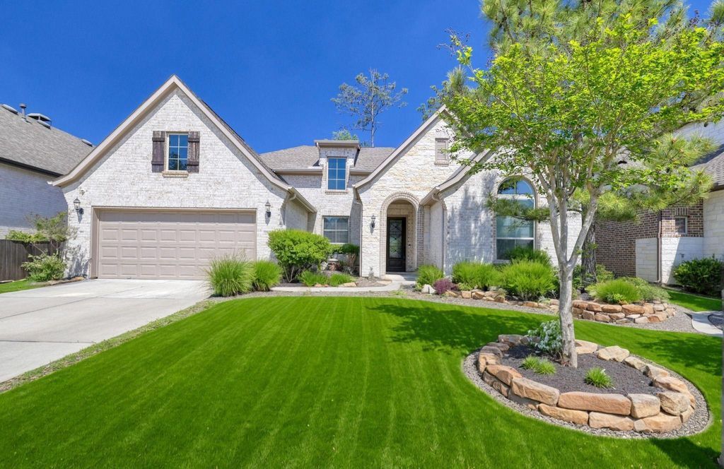 17473 Chestnut Cove Drive, Conroe, TX 77302