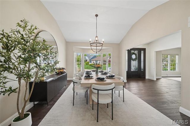 17008 Kimwood Court, Chesterfield, MO 63005