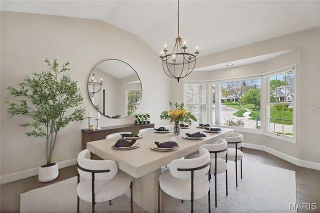 17008 Kimwood Court, Chesterfield, MO 63005