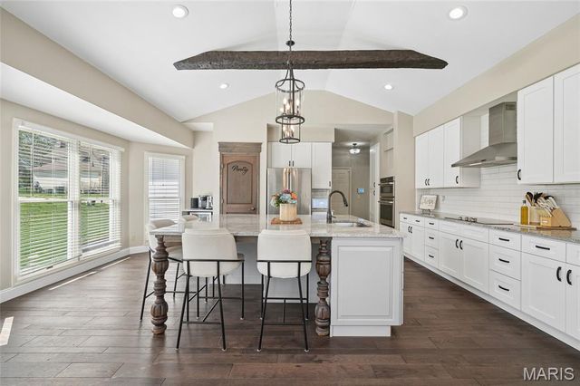 17008 Kimwood Court, Chesterfield, MO 63005