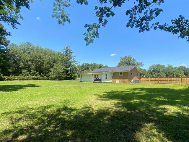 504 W Butternut Road, Summerville, SC 29483
