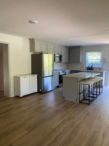 504 W Butternut Road, Summerville, SC 29483