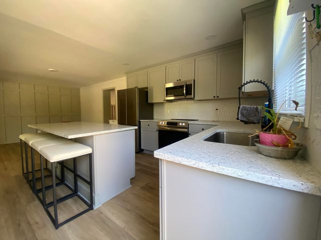 504 W Butternut Road, Summerville, SC 29483