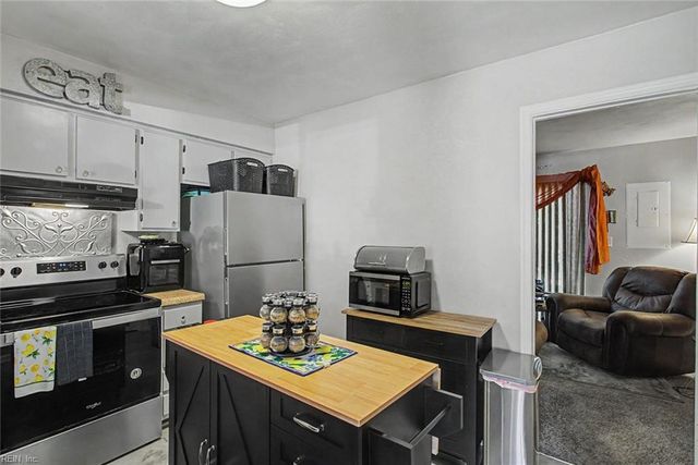 423 Eureka LOOP, Newport News, VA 23601