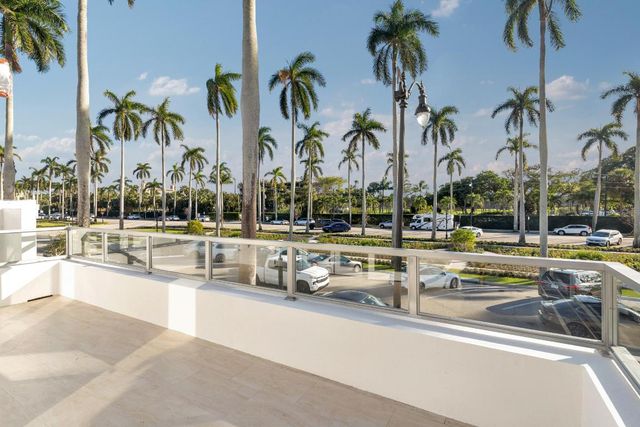 261 Royal Poinciana Way, Palm Beach, FL 33480