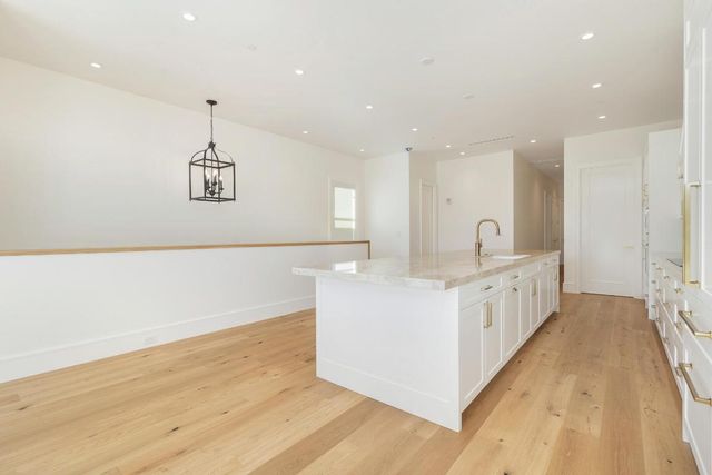 261 Royal Poinciana Way, Palm Beach, FL 33480