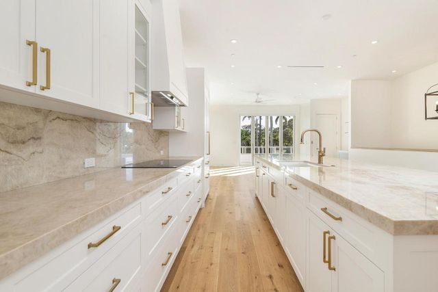 261 Royal Poinciana Way, Palm Beach, FL 33480