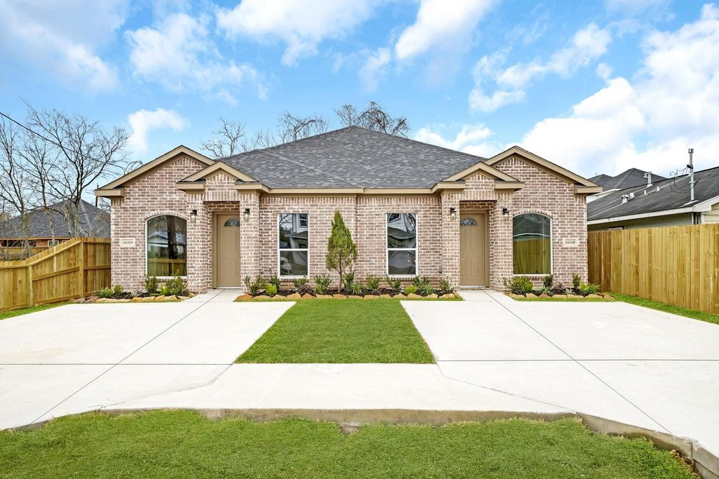 9710 Tuffly Street B, Houston, TX 77029