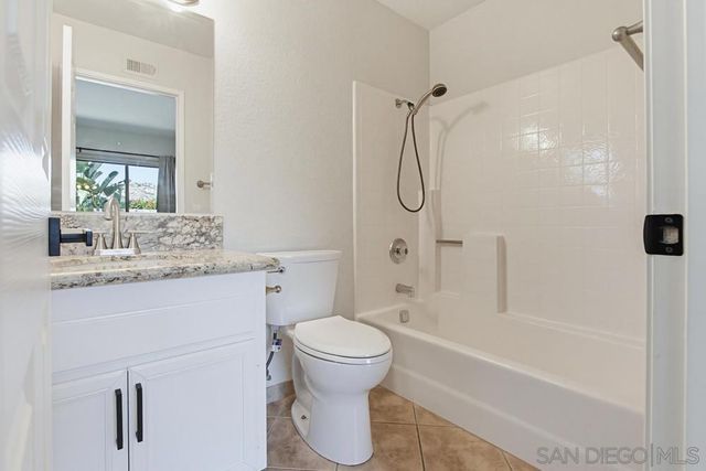 2077 Audubon, Escondido, CA 92027