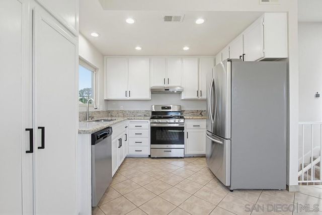 2077 Audubon, Escondido, CA 92027