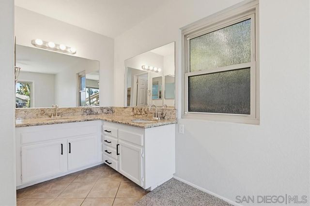 2077 Audubon, Escondido, CA 92027