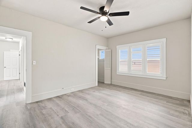 1061 w willow, Stockton, CA 95203