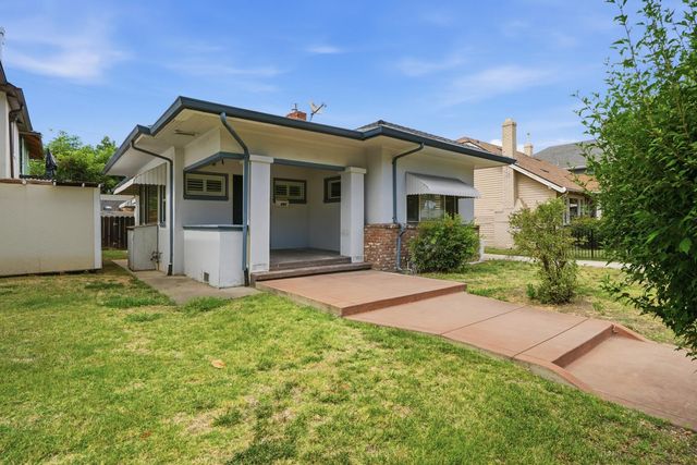 1061 w willow, Stockton, CA 95203