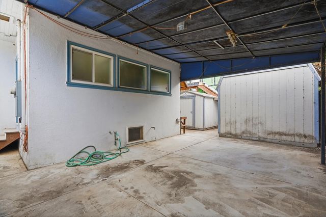 1061 w willow, Stockton, CA 95203