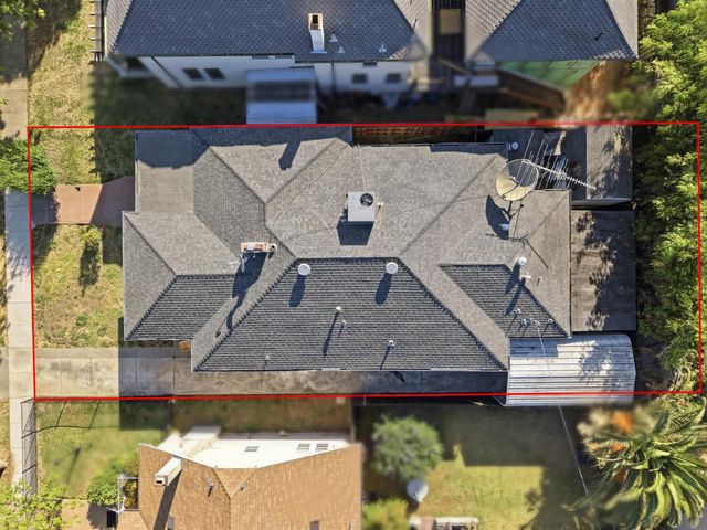 1061 w willow, Stockton, CA 95203