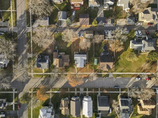 320-322 3rd Avenue, Baraboo, WI 53913