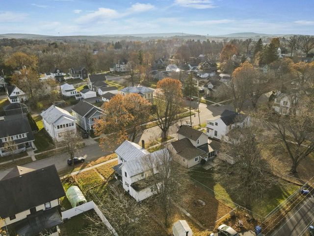 320-322 3rd Avenue, Baraboo, WI 53913