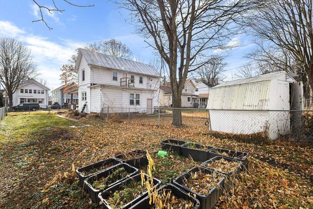 320-322 3rd Avenue, Baraboo, WI 53913