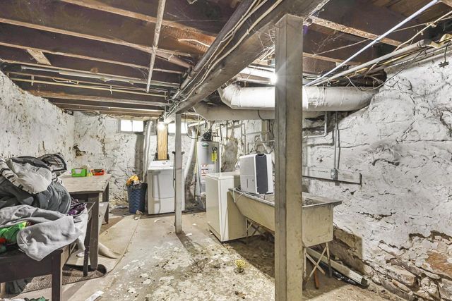 320-322 3rd Avenue, Baraboo, WI 53913