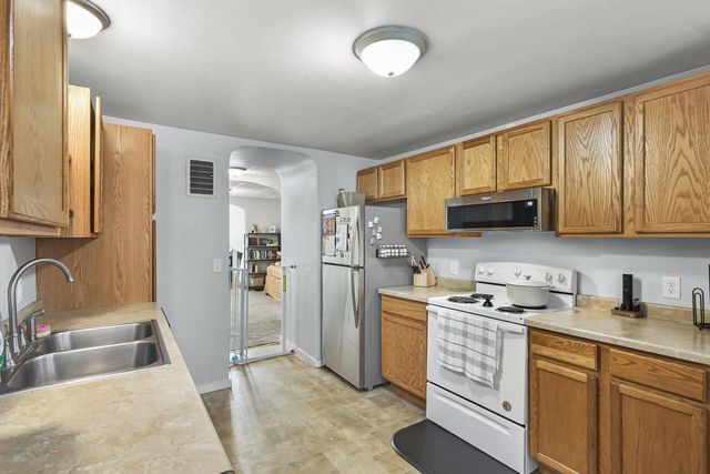 320-322 3rd Avenue, Baraboo, WI 53913